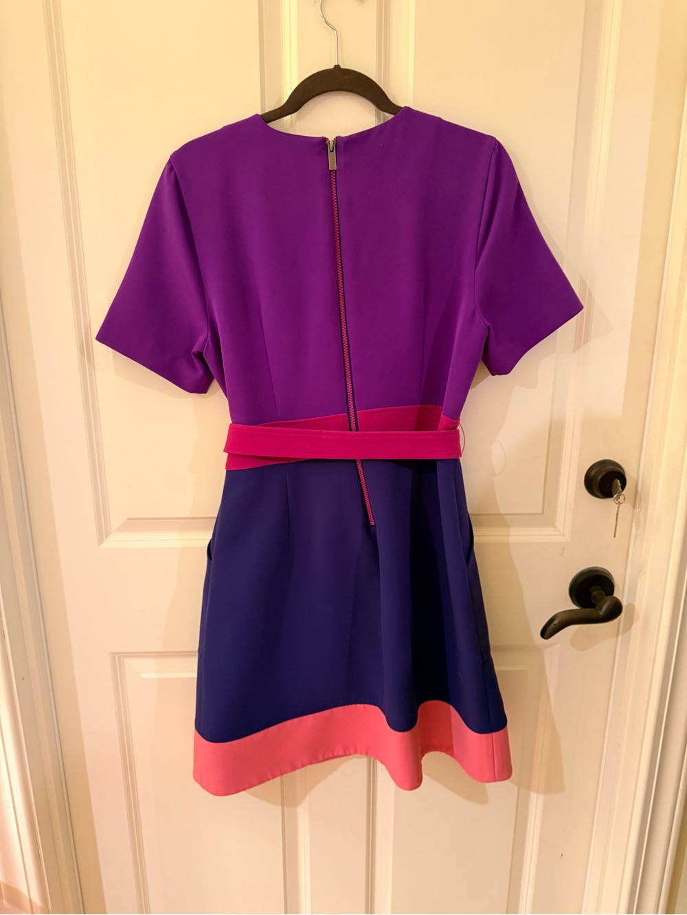 LDT Color block Dress - Picture 3 of 9